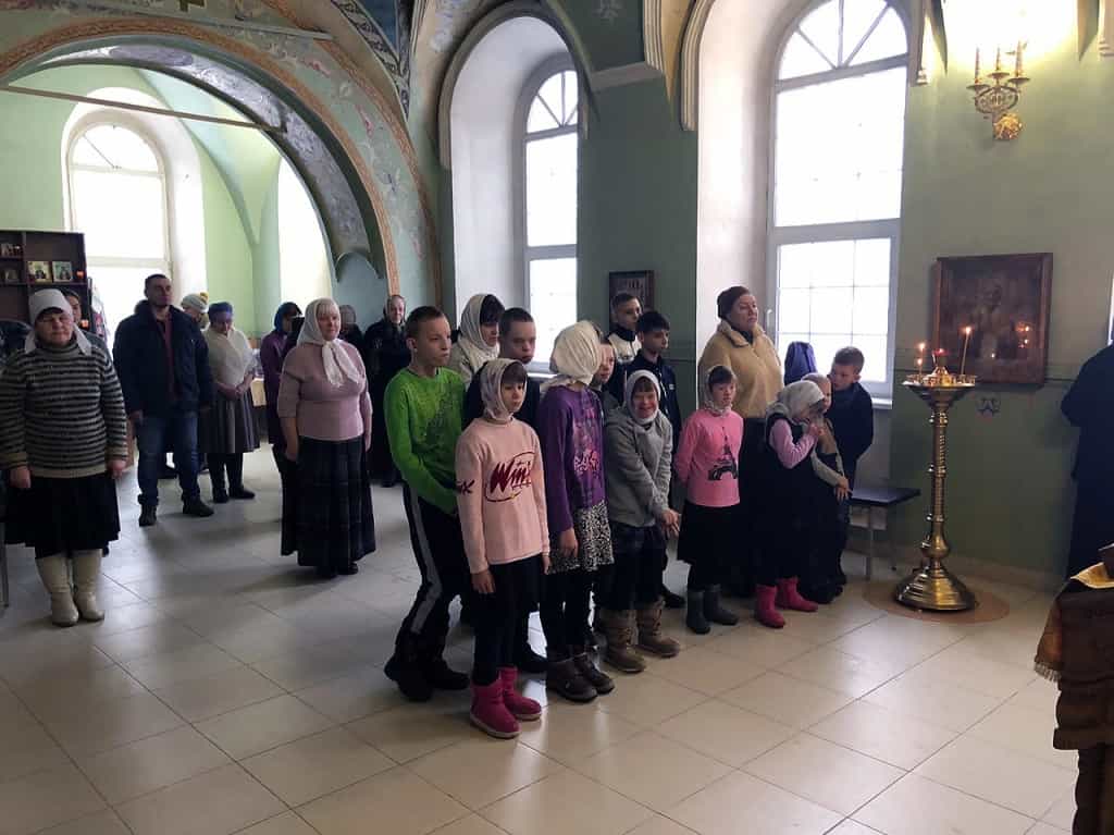 Воспитанники Мурыгинского детского дома-интерната «Родник» побывали в Никольском храме села Шестаково