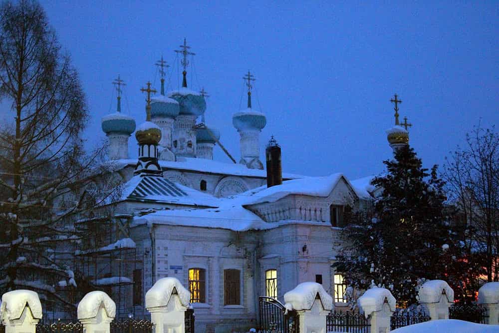 Навечерие Богоявления в Екатерининском кафедральном соборе города Слободского