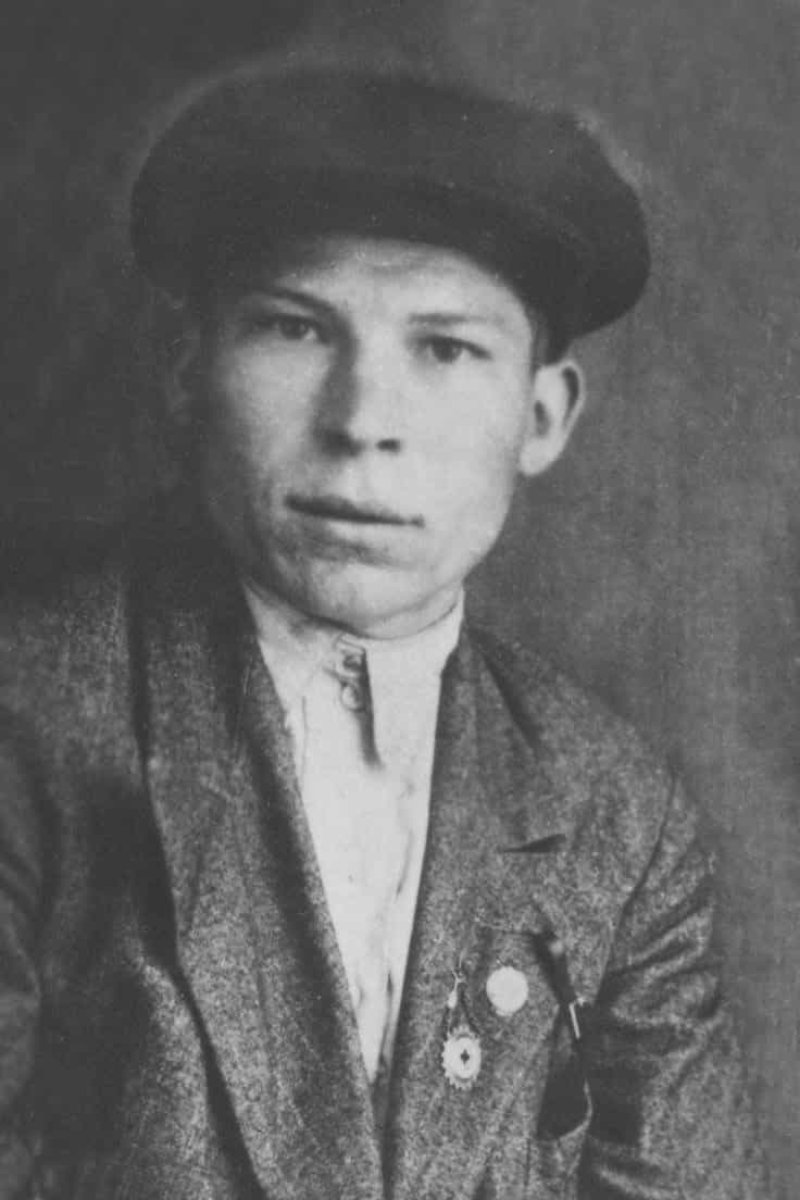 Не щадя своей жизни