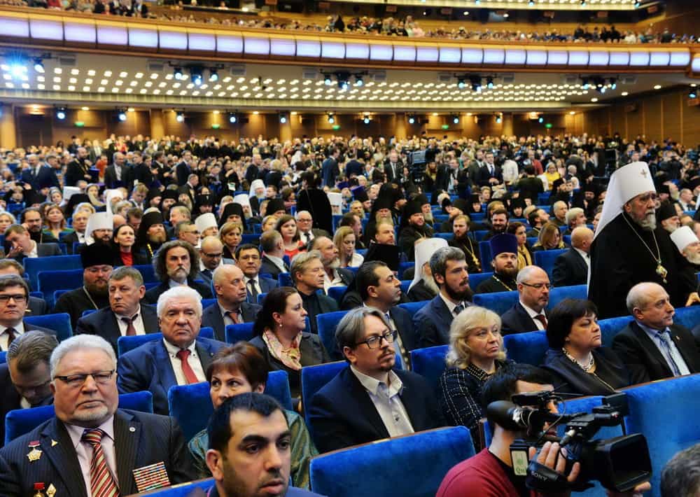 В Государственном Кремлевском Дворце состоялся торжественный акт, посвященный 10-летию Поместного Собора Русской Православной Церкви и Патриаршей интронизации