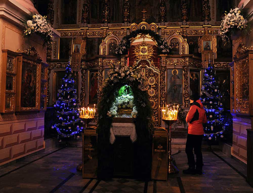 Митрополит Вятский и Слободской Марк возглавил всенощное бдение в канун Рождества Христова