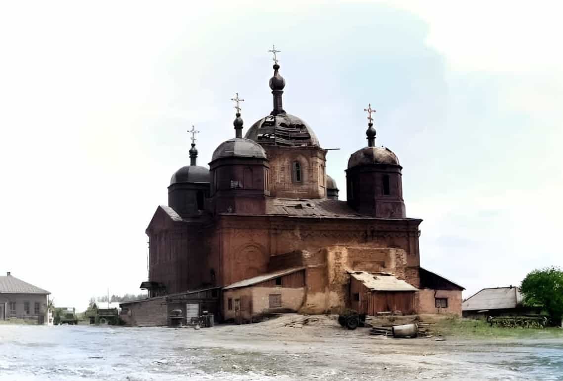 Оживает святое место