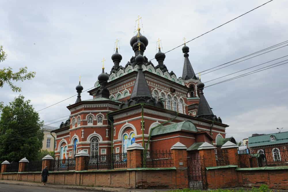 В День города Кирова состоялся крестный ход в честь святого князя Александра Невского