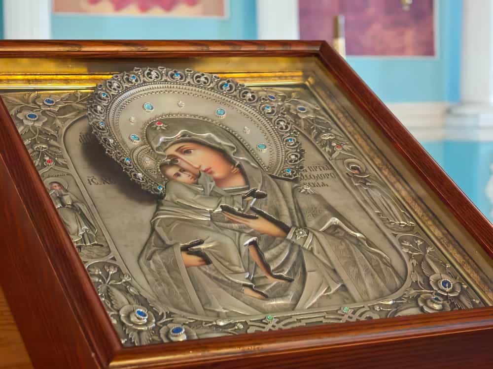 Приглашаем на молебны Феодоровской иконе Божией Матери