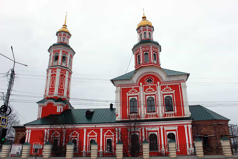 Торжественное богослужение в канун праздника Вход Господень в Иерусалим в Троицком храме слободы Макарье