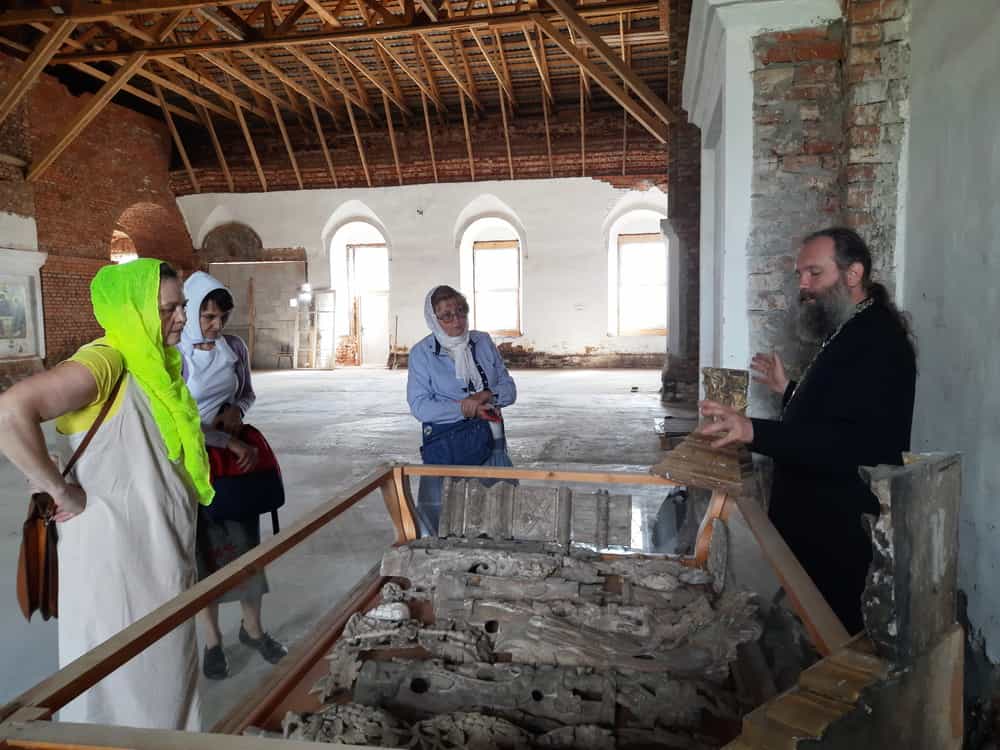 Паломники Трифонова монастыря посетили храмы в Медянах, Орлове и Юрьево