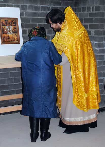 Божественная Литургия возле строящегося храма Рождества Пресвятой Богородицы