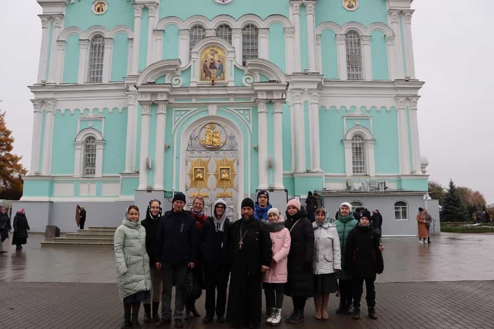 Воспитанники воскресной школы города Советска совершили паломничество в Дивеево