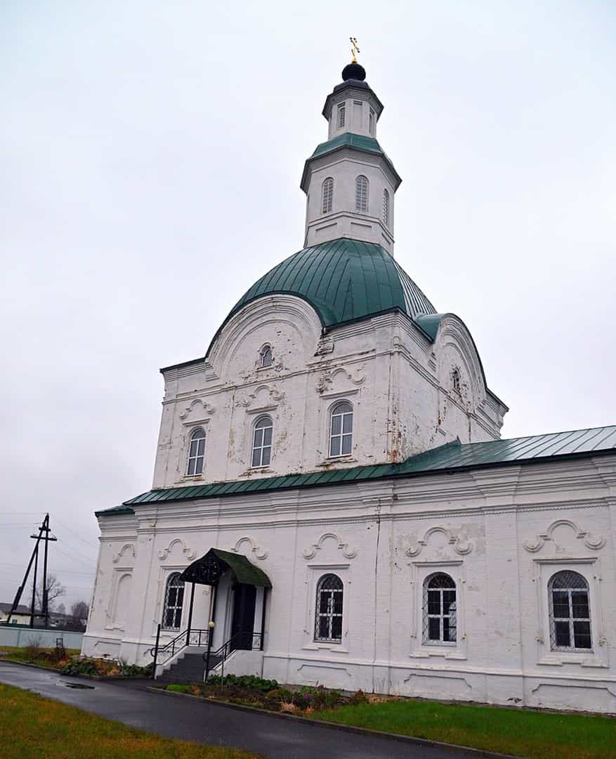 Божественная литургия в Троицкой церкви села Бахта