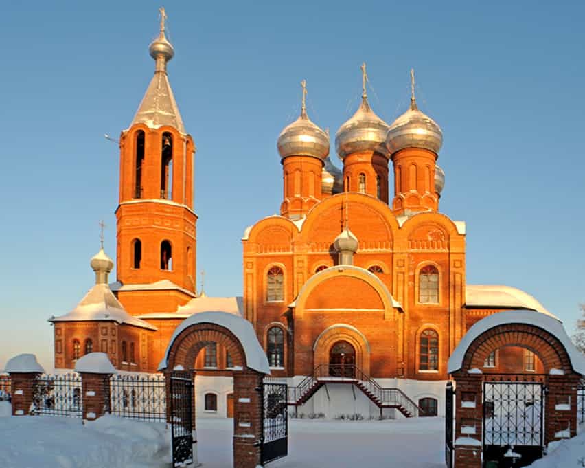 Архиерейская Пасха в Всехсвятском соборе города Кирово-Чепецка