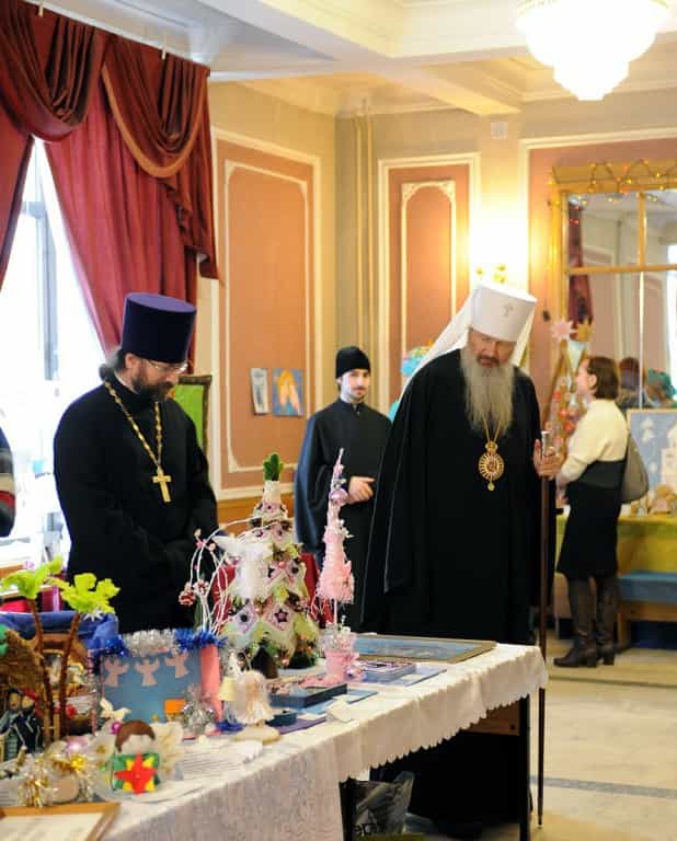 Митрополит Марк посетил Рождественскую елку в Вятской филармонии