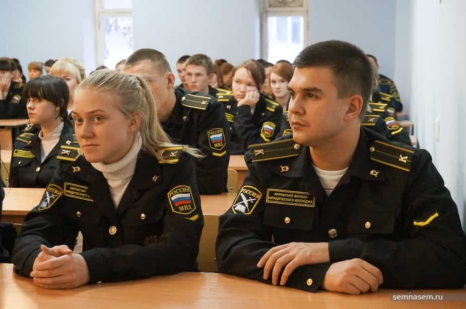 Руководитель миссионерского отдела Вятской епархии принял участие в первом «уроке мира»