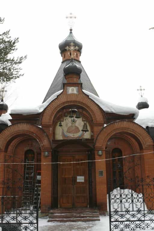 Митрополит Марк совершил панихиду в храме Покрова Пресвятой Богородицы города Кирова