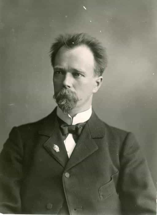 Иван Чарушин. Биография в деталях