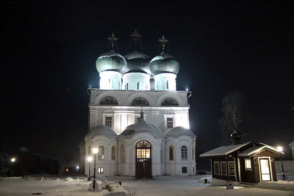 Торжественное Всенощное бдение накануне праздника Введения во храм Пресвятой Владычицы нашей Богородицы и Приснодевы Марии
