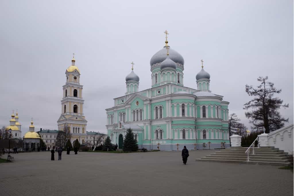 Митрополит Вятский и Слободской Марк принял участие в богослужениях в Серафимо-Дивеевском монастыре