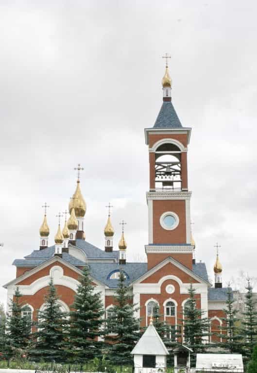 Архиерейское служение и освящение мраморного иконостаса в храме в честь иконы Божией Матери «Всех скорбящих Радость»