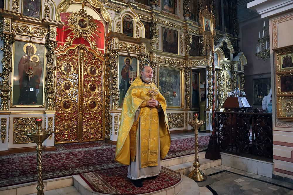 Празднование памяти святых первоверховных апостолов Петра и Павла