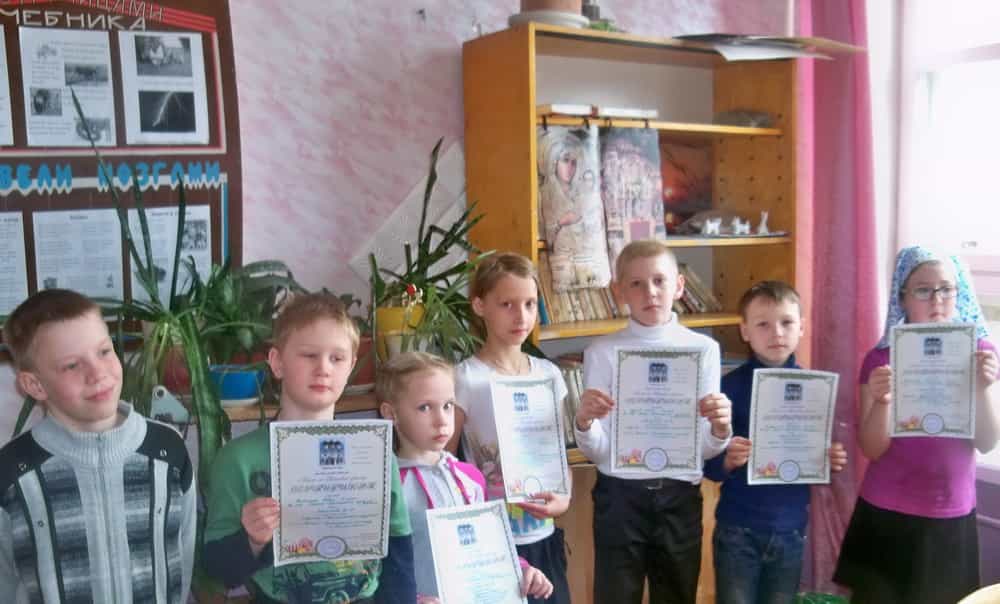 Дети Воскресной школы Свято-Троицкого храма села Кстинино подготовили праздничное выступление, посвященное празднику 70-летию Победы в Великой Отечественной Войне