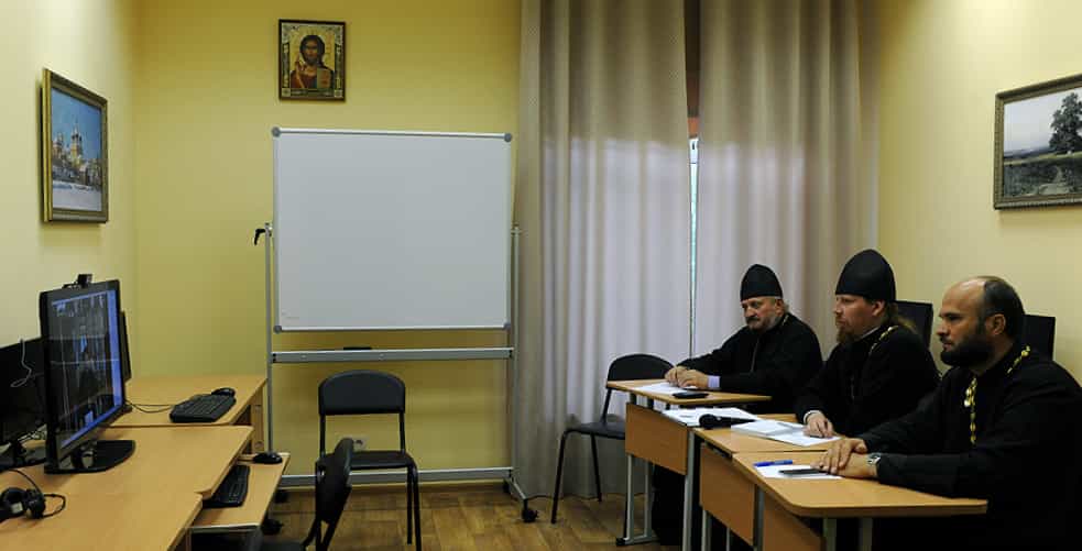 Священники Вятской епархии участвуют в обучающем семинаре для благочинных епархий Православной Церкви