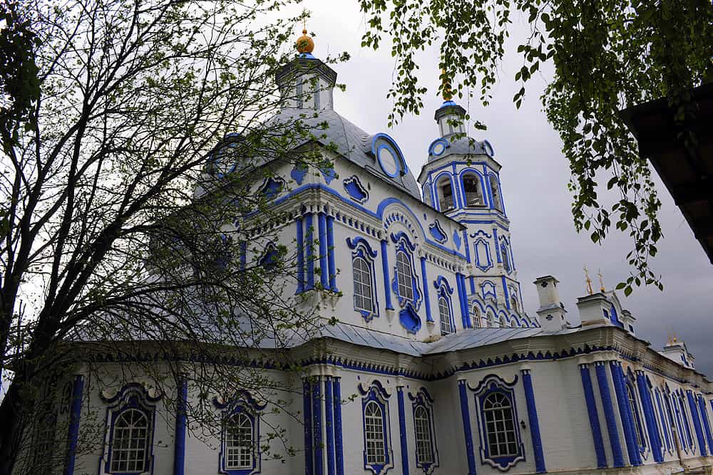 Митрополит Вятский и Слободской Марк возглавил служение всенощного бдения в Спасском храме села Спасо-Талицы