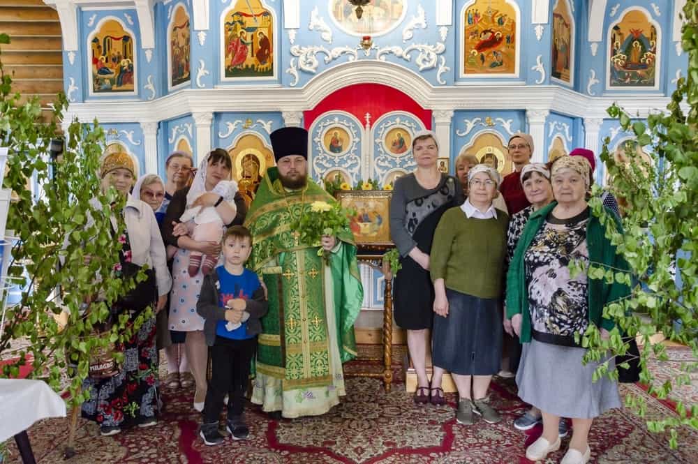 30 октября 2020 года Вятская православная община глухих и слабослышащих во имя святой царицы Елены отмечает 15 лет