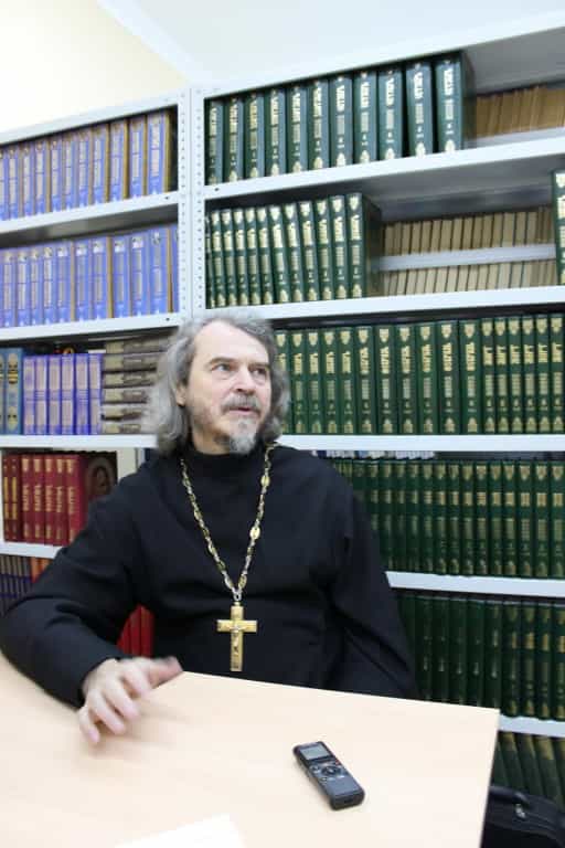 Спешить на помощь ближнему