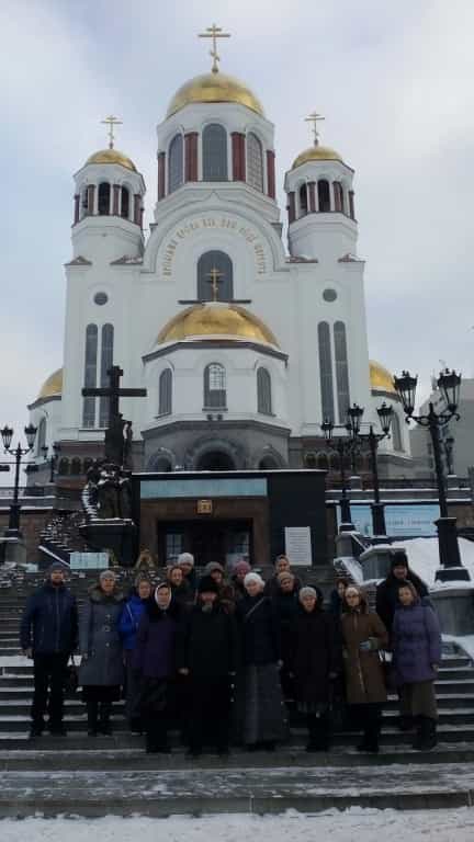 В преддверии Рождества Христова кировчане поклонились святыням Екатеринбургской митрополии