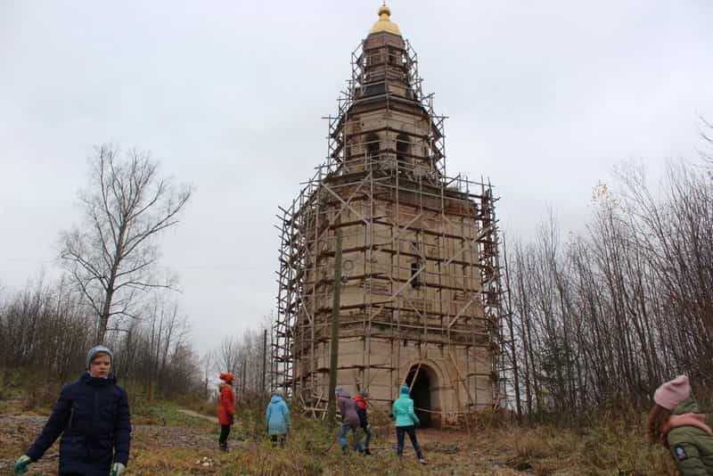 Учащиеся Воскресной школы г. Советска устроили субботник в с. Петропавловское