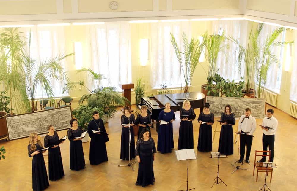 Архиерейский хор Свято-Успенского Трифонова монастыря выступил с концертом «Материнский Покров»