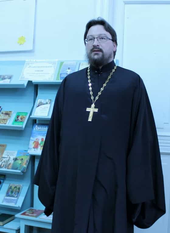 В Слободском благочинии состоялся конкурс чтецов «Читая вечные страницы»