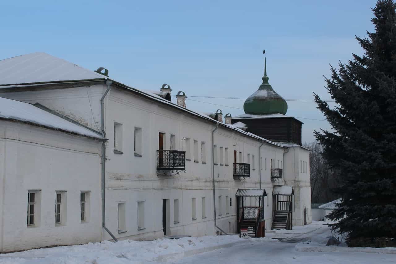 11 января 2022 года в епархиальном управлении Вятской Епархии состоялась встреча по вопросам межрелигиозного и межнационального сотрудничества