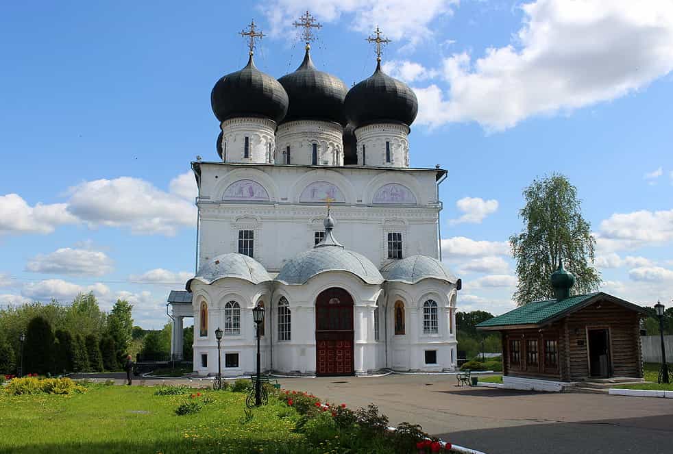Чин отпевания Николая Михайловича Липатникова совершил митрополит Вятский и Слободской Марк
