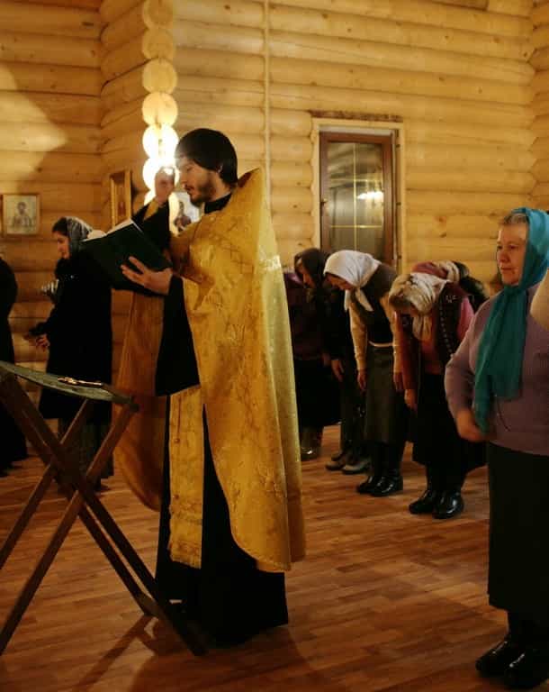 Первая Божественная Литургия в храме в честь иконы Божией Матери «Скоропослушница»