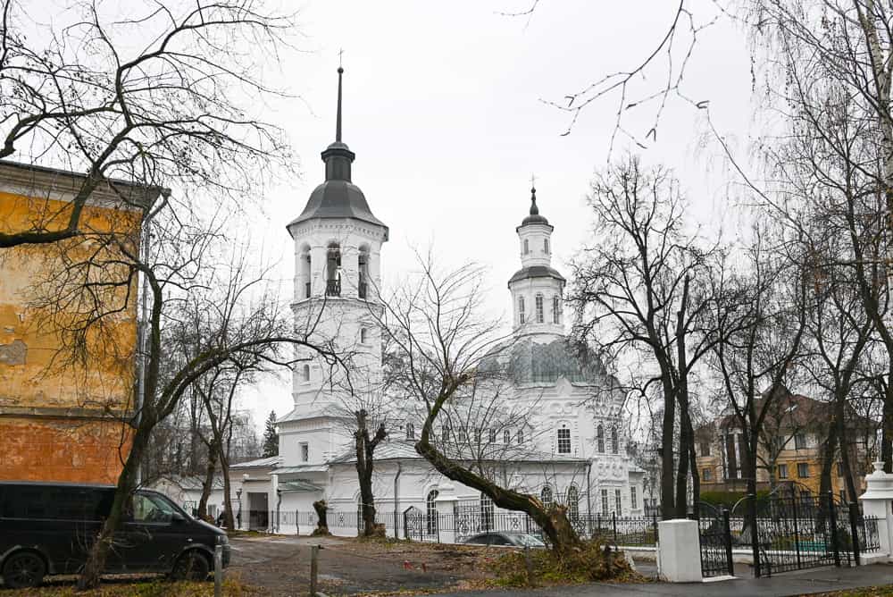 Благоукрашается храм