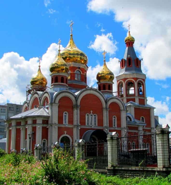 В храме Великомученика и целителя Пантелеимона продолжаются строительные работы