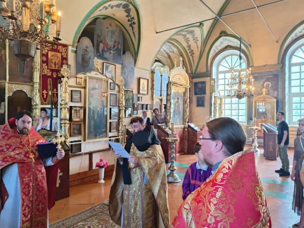 8 сентября Святая Церковь празднует день обретения честных мощей священномученика Михаила, пресвитера Орловского
