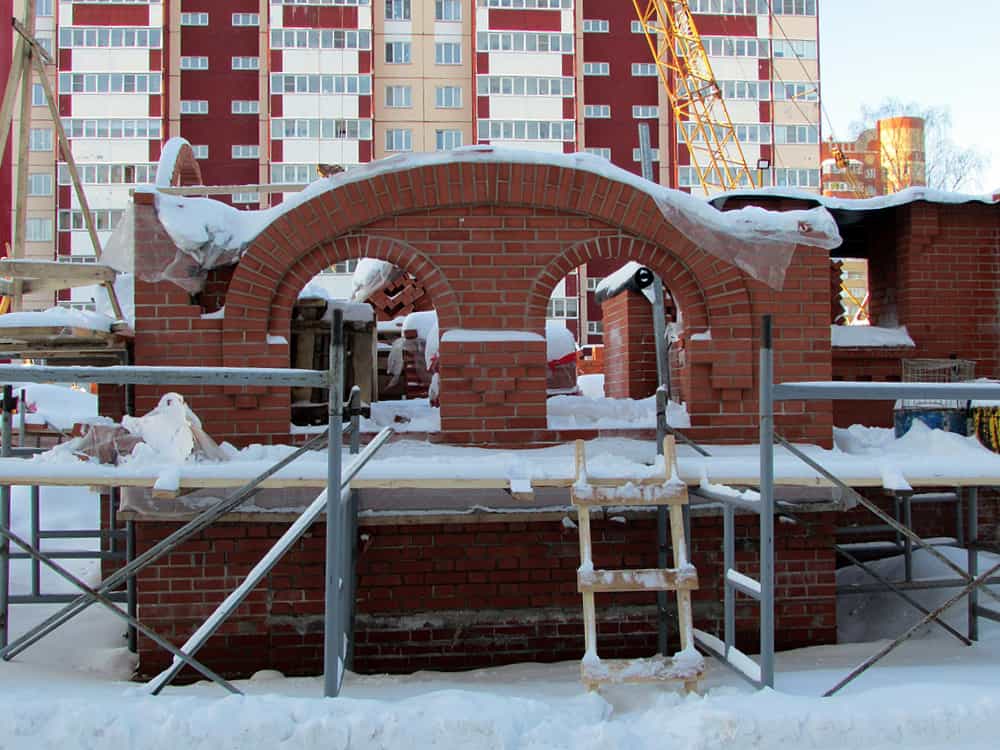 Продолжается строительство храма в честь Сорока мучеников Севастийских в городе Кирове
