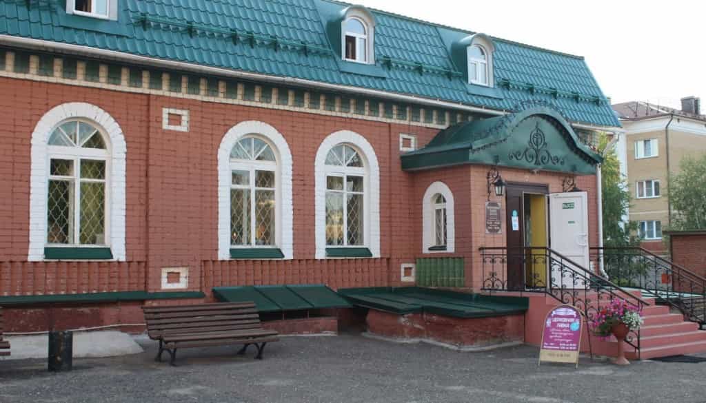 В церковную лавку Свято-Серафимовского собора поступили новые книги и календари