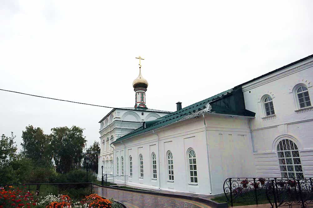 Торжественное вечернее богослужение в Спасо-Преображенском женском монастыре