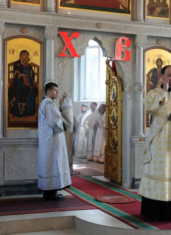 Епископ Паисий совершил Литургию и отпевание протоиерея Михаила Ильницкого в храме в честь иконы Божией Матери «Всех скорбящих Радость» города Кирова