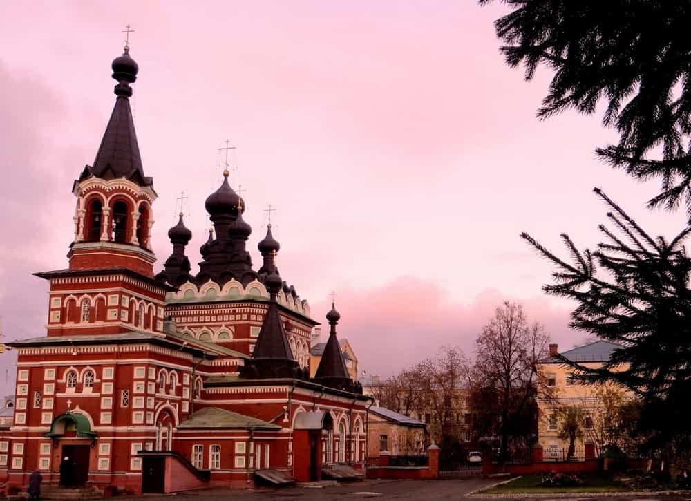 На собрании Братства святителя Николая были рассмотрены духовные аспекты волонтерского служения на Вятке