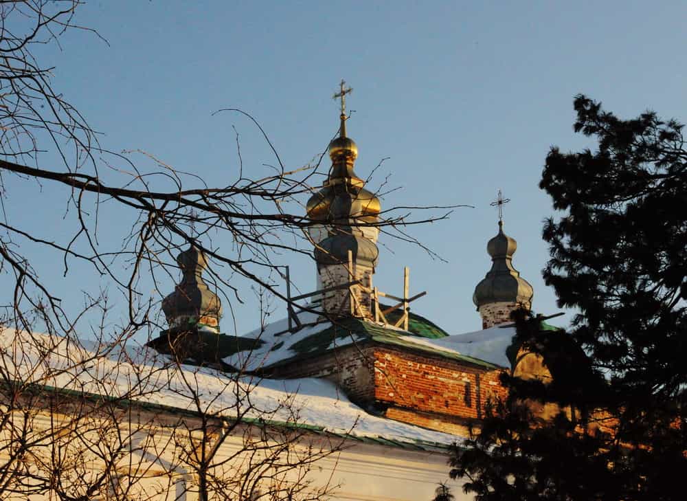 Воскресное богослужение в Троицком храме села Кстинино