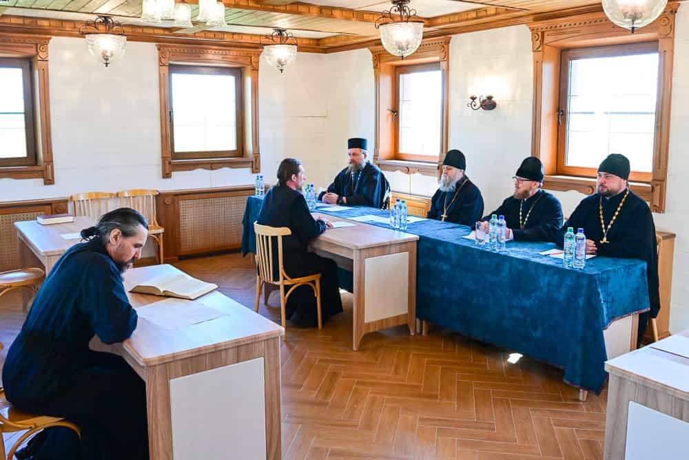 Студенты Вятского Духовного училища успешно завершили обучение