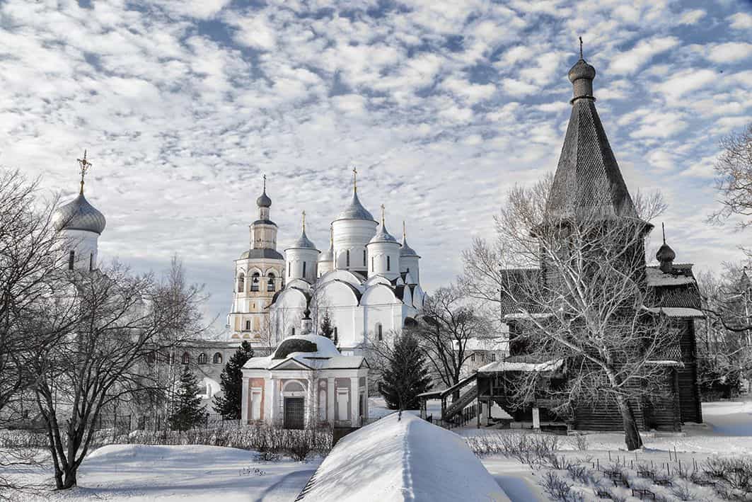 Город, где резной палисад