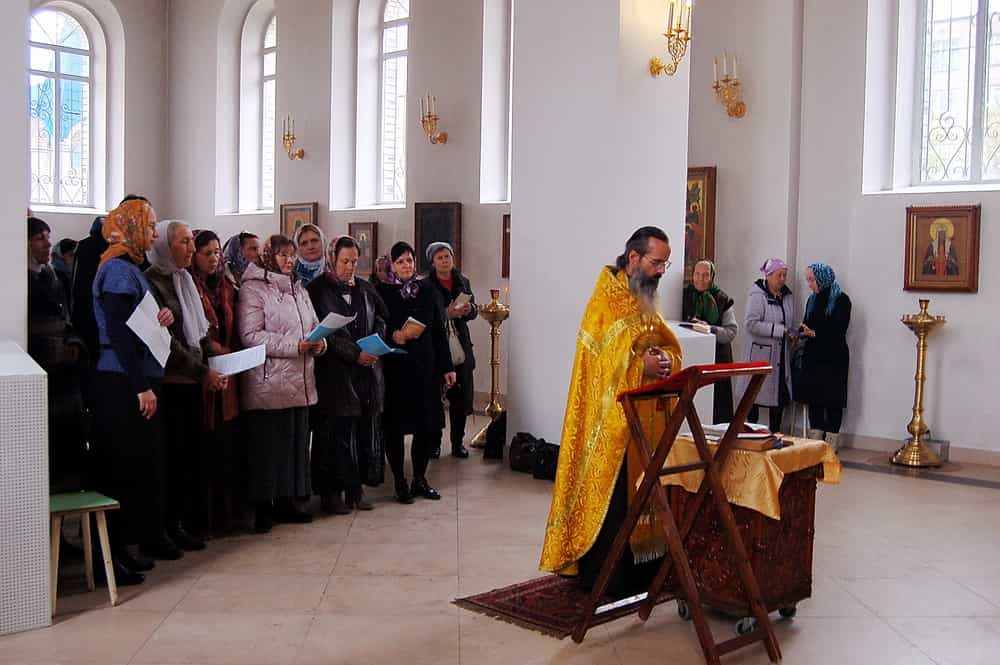 Молебны с акафистом перед иконой «Всецарица»