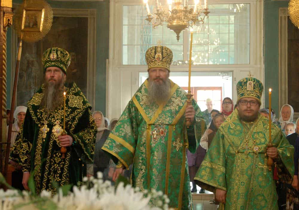 Четыре Архиерея приняли участие в торжествах в дни памяти преподобного Матфея Яранского