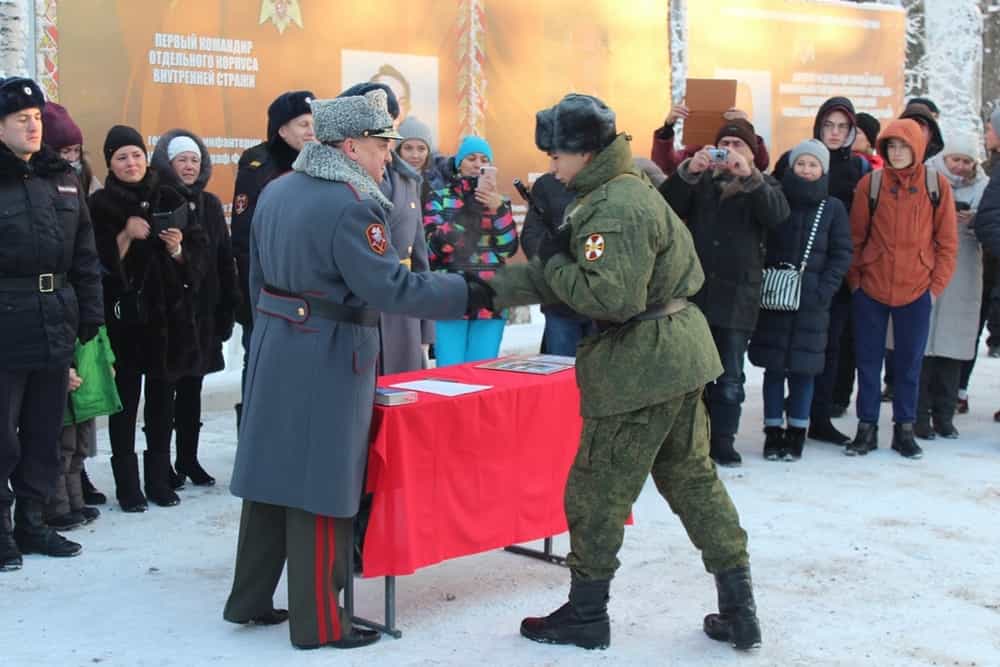 Состоялась церемония принятия присяги новым пополнением в воинской части войск Росгвардии