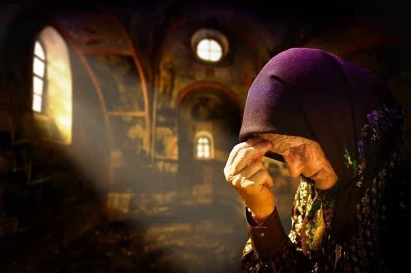 Как помочь старшему поколению прийти в Церковь?