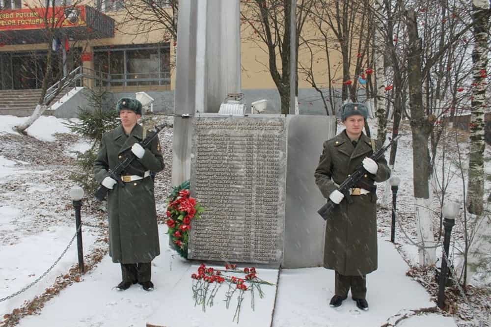 Встреча семей погибших военнослужащих с командованием дивизии Внутренних войск